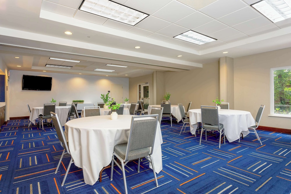 Hampton Inn & Suites Tallahassee I 10 Thomasville Road - photo 65