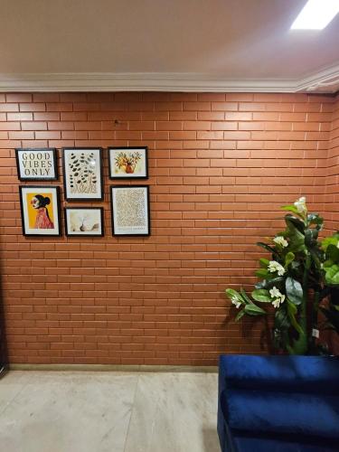 Brick Maison 1BHK with Free Parking Juhu Bandra