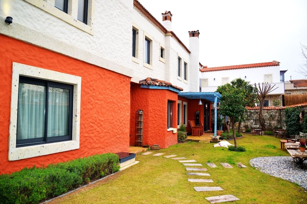 Alacati Suites - carbon neutral hotel in Cesme