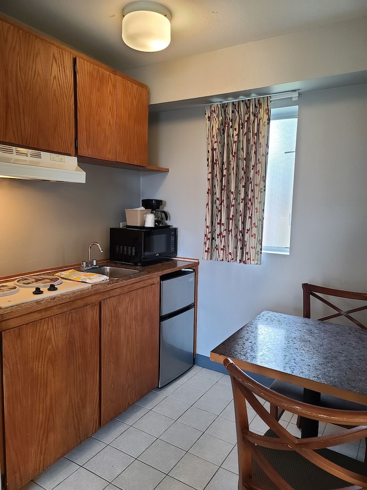 Tulip Inn - photo 26