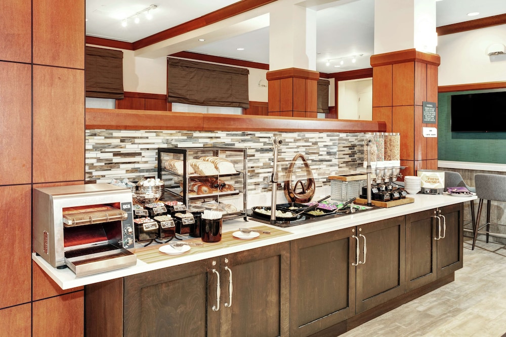 Hilton Garden Inn Chicago North Shore Evanston - photo 49