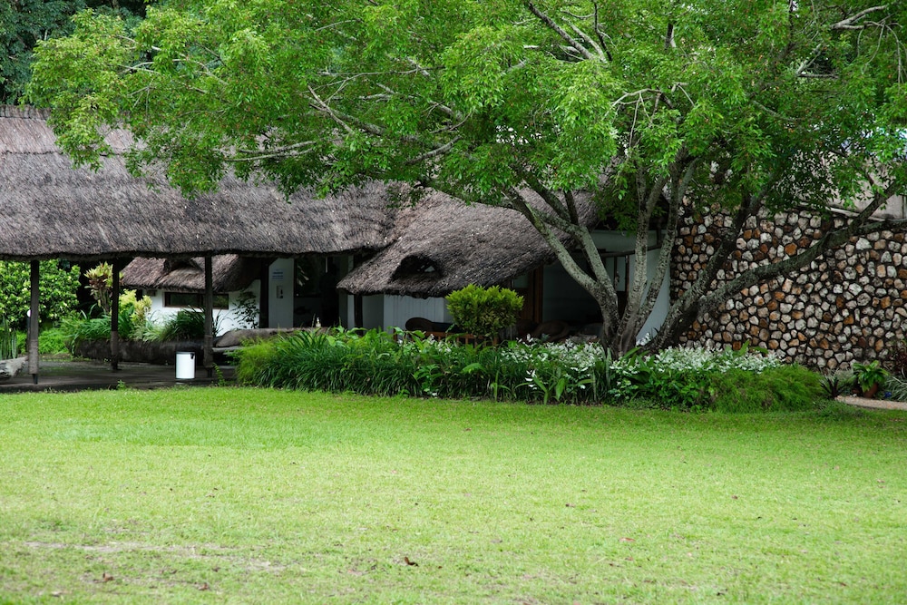 Sunbird Chintheche Inn — Nkhata Bay — photo 3