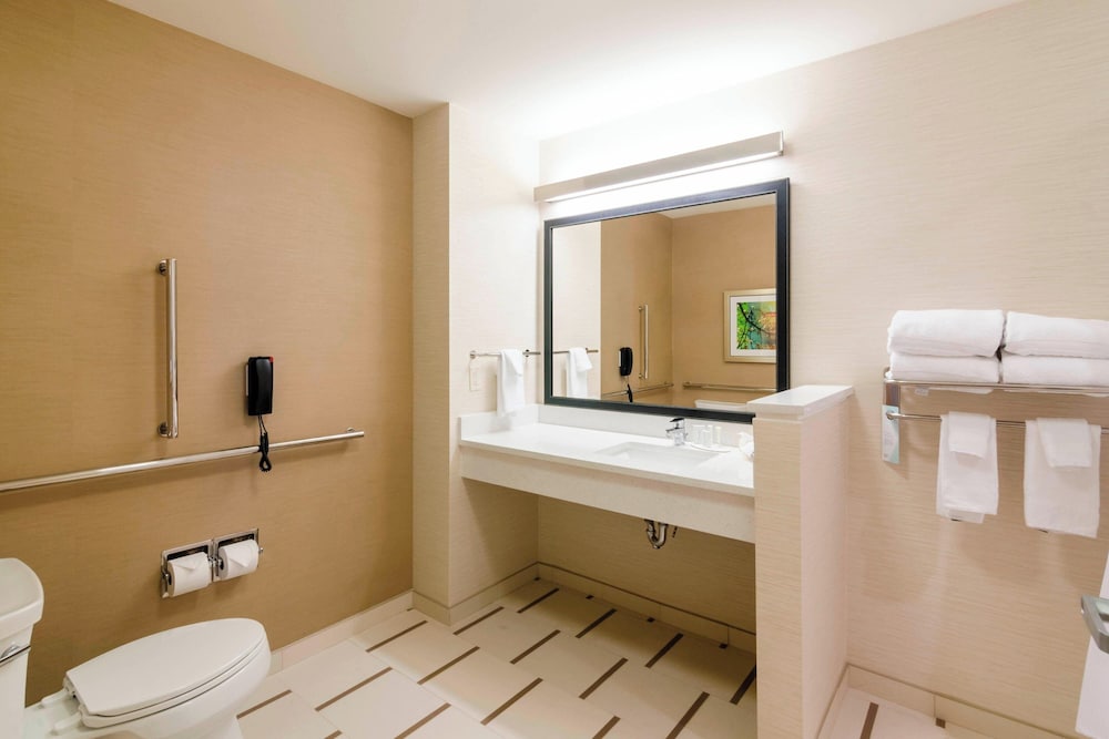 Fairfield Inn & Suites by Marriott Panama City Beach - photo 27