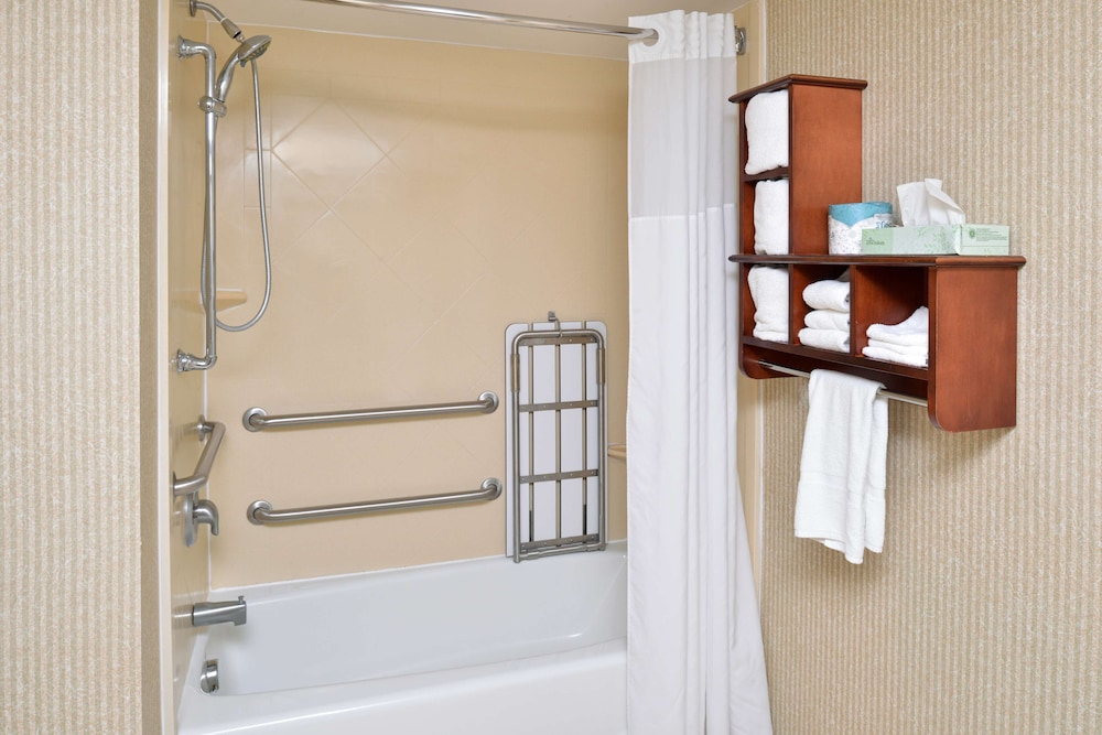 Hampton Inn Wytheville - photo 40