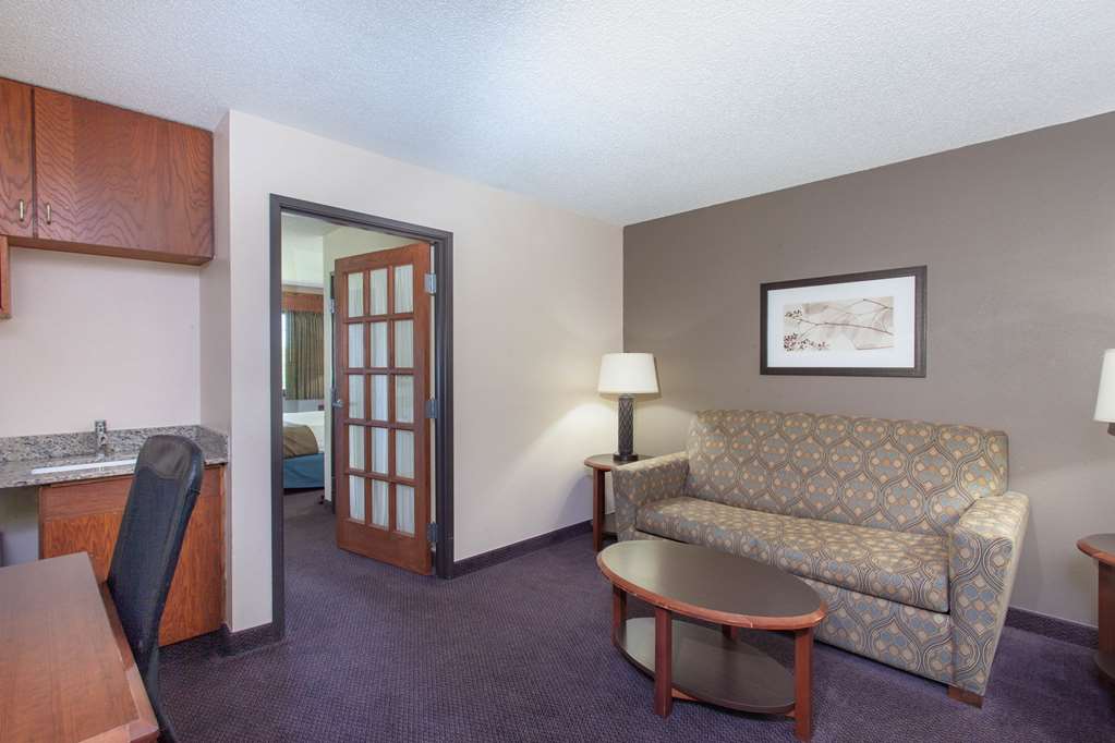 AmericInn by Wyndham Hutchinson - photo 16