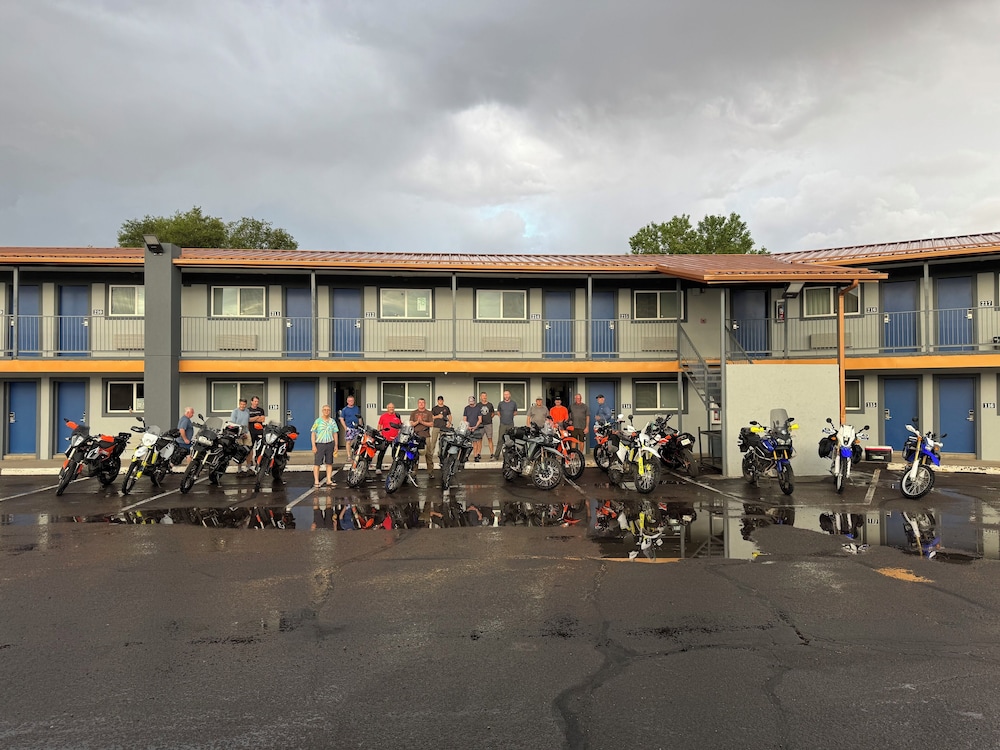 Copper Manor Motel - photo 32