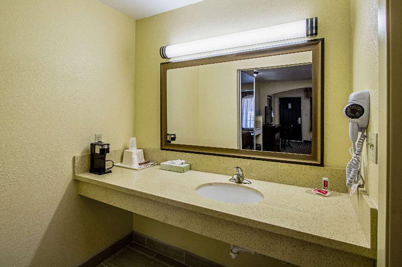 Super 8 by Wyndham Jackson MS - photo 39