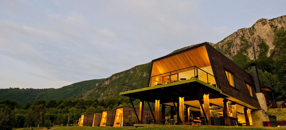 Hotel Raudal in Palena, Chile