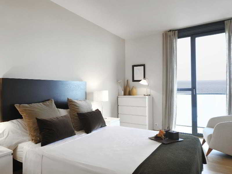 Exclusive Beach Pool Gym Penthouse Rent Top in Barcelona, Spain