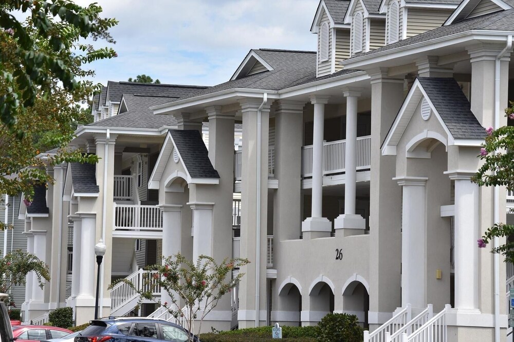 Golf Resort Villa 2607 with Family Friendly Outdoor Pools Onsite by RedAwning - photo 45