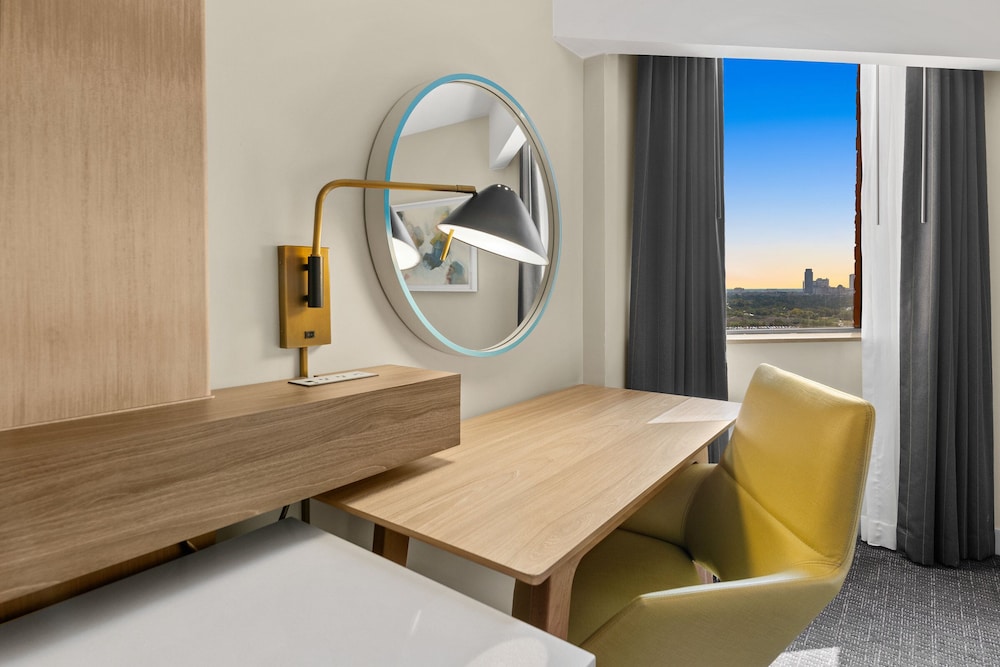 Crowne Plaza Houston Med Ctr Galleria Area by IHG - photo 101