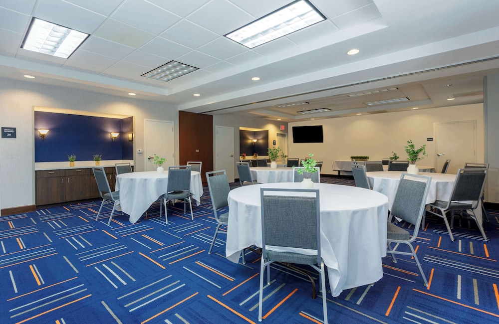 Hampton Inn & Suites Tallahassee I 10 Thomasville Road - photo 68