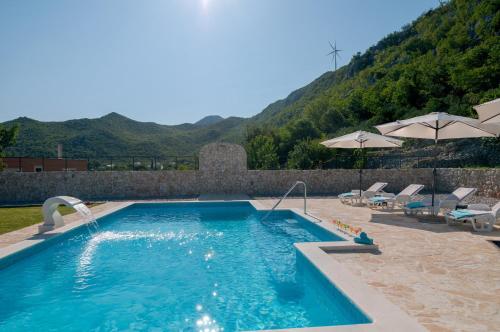 Villa Elin Private Pool & Peaceful Family Retreat near Omiš — 4-Star Luxury Hotel in Omis, Croatia