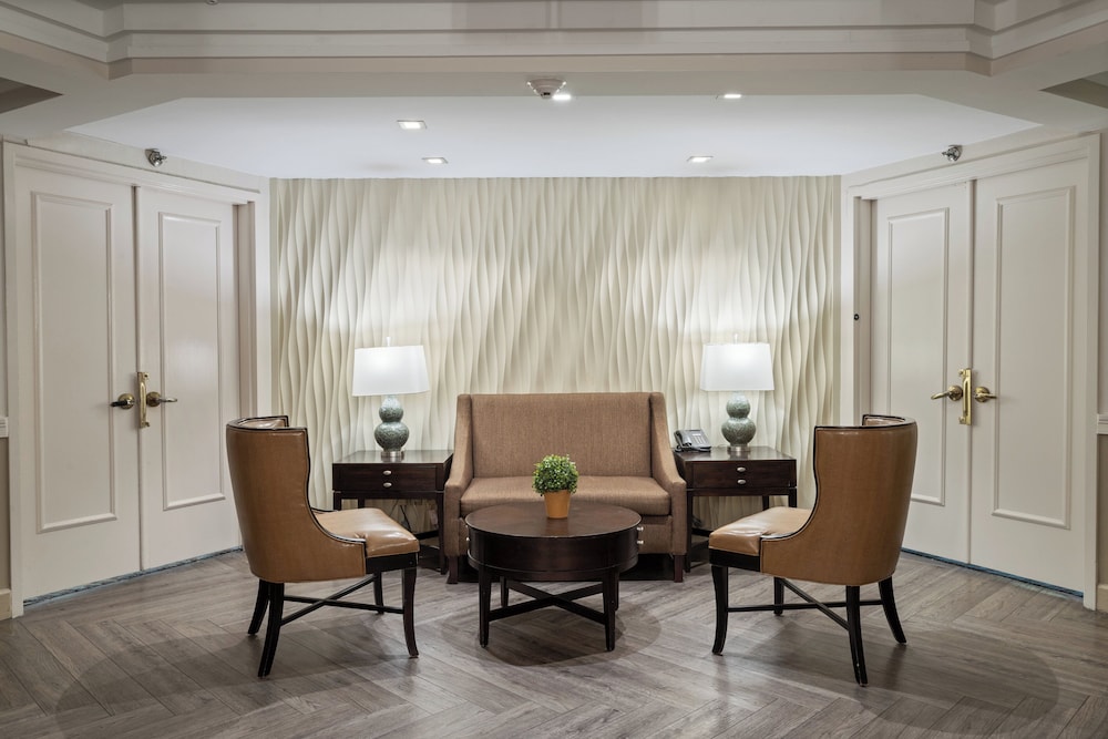 Crowne Plaza Executive Center Baton Rouge by IHG - photo 85