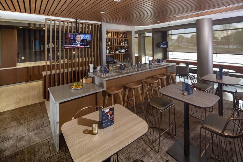 SpringHill Suites by Marriott Newark Downtown - photo 16