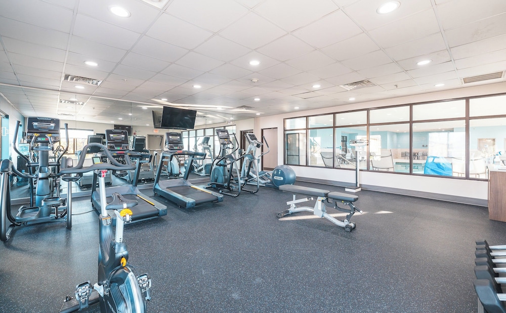 Holiday Inn Express Hotel & Suites St. Robert by IHG - photo 38