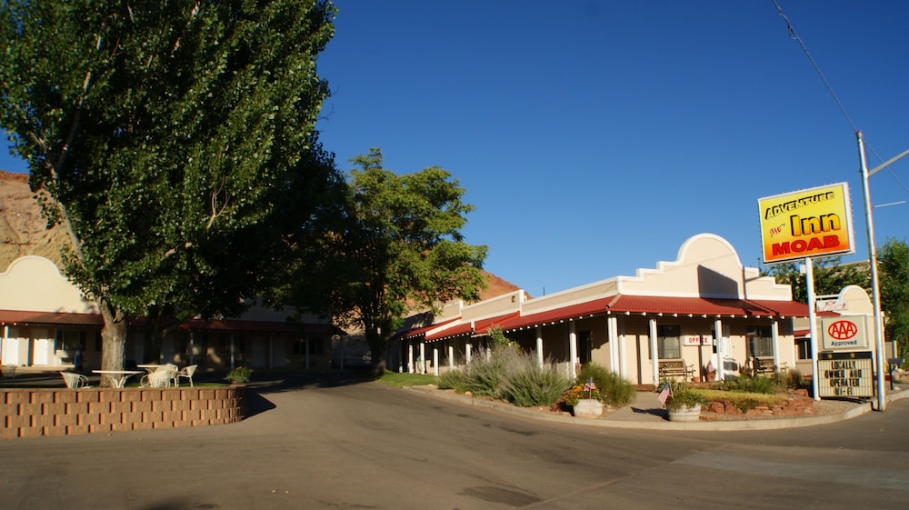 Adventure Inn & Motel - photo 28