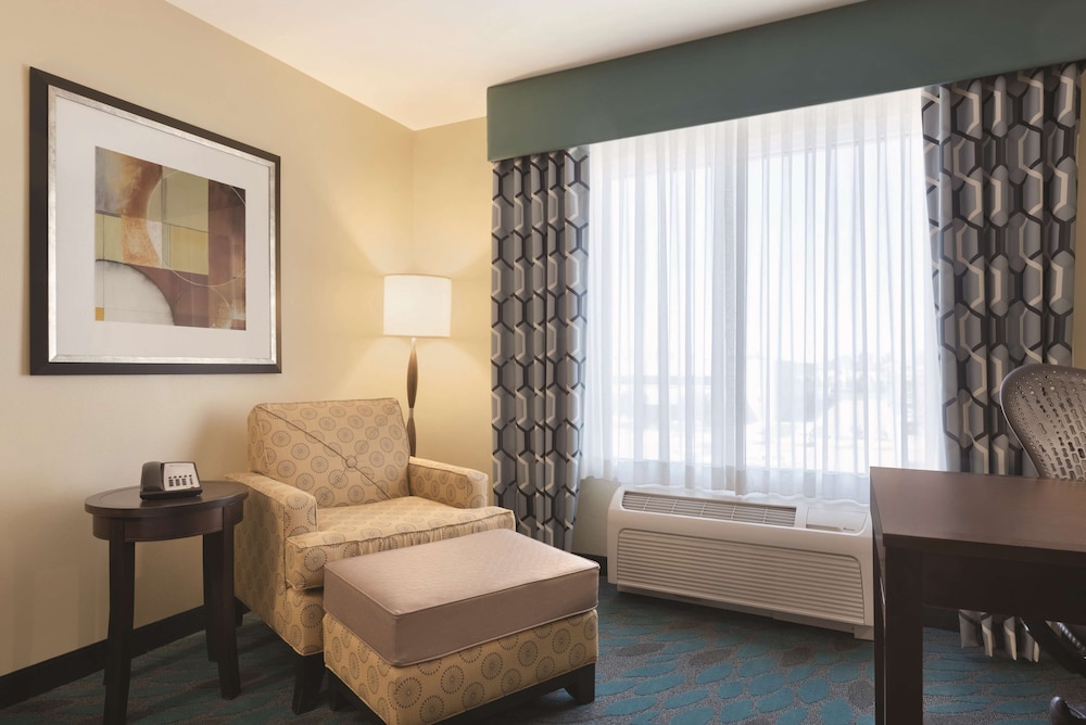 Hilton Garden Inn Fargo - photo 27