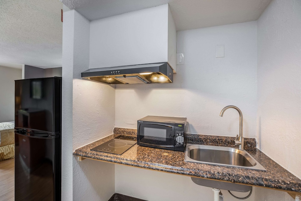 OYO Hotel Orlando Airport - photo 44