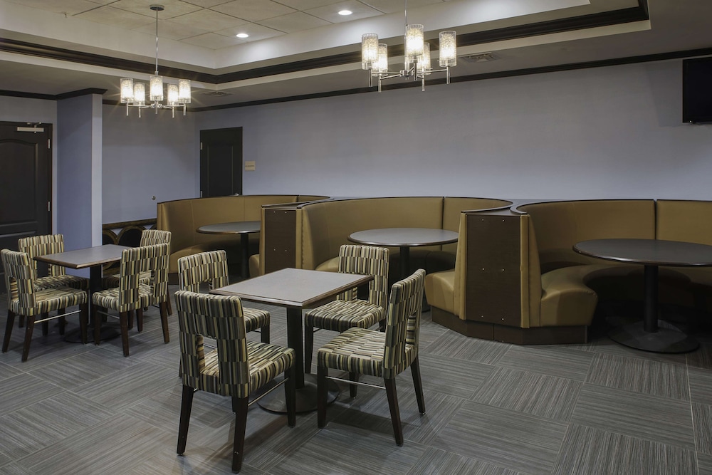 Hilton Garden Inn Jonesboro - photo 42