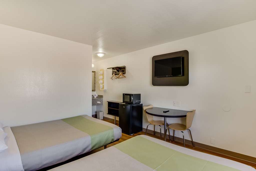 Motel 6 El Paso TX West - photo 18