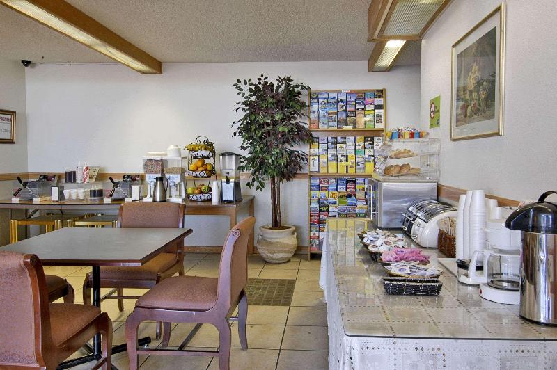 Days Inn by Wyndham Mt. Vernon - featured photo