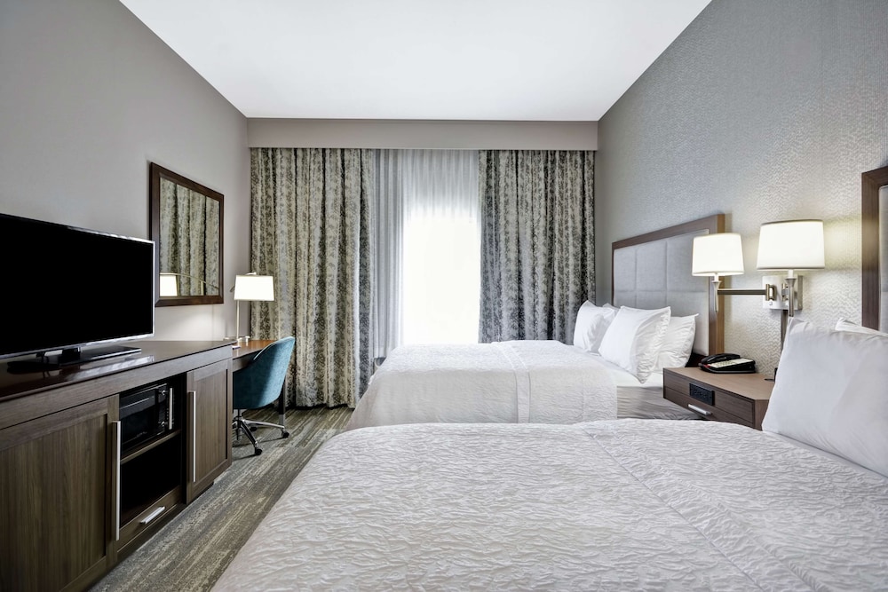 Hampton Inn Blue Ash Cincinnati - photo 18