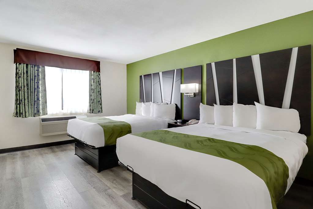 Quality Suites Albuquerque Airport - photo 38