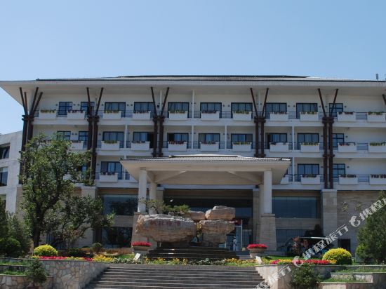 Bailu Hotspring Hotel in Pingshan, People's Republic of China