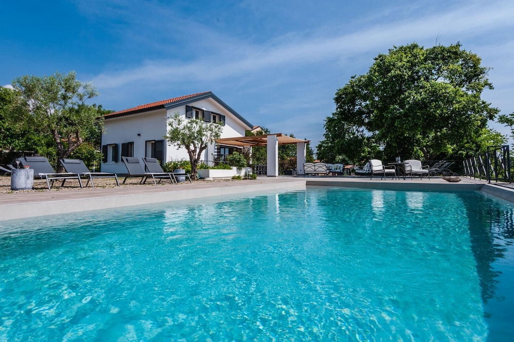 Il Minicucco Apartments by Wonderful Italy Onice — 4-Star Luxury Hotel in Aci Sant'antonio, Italy