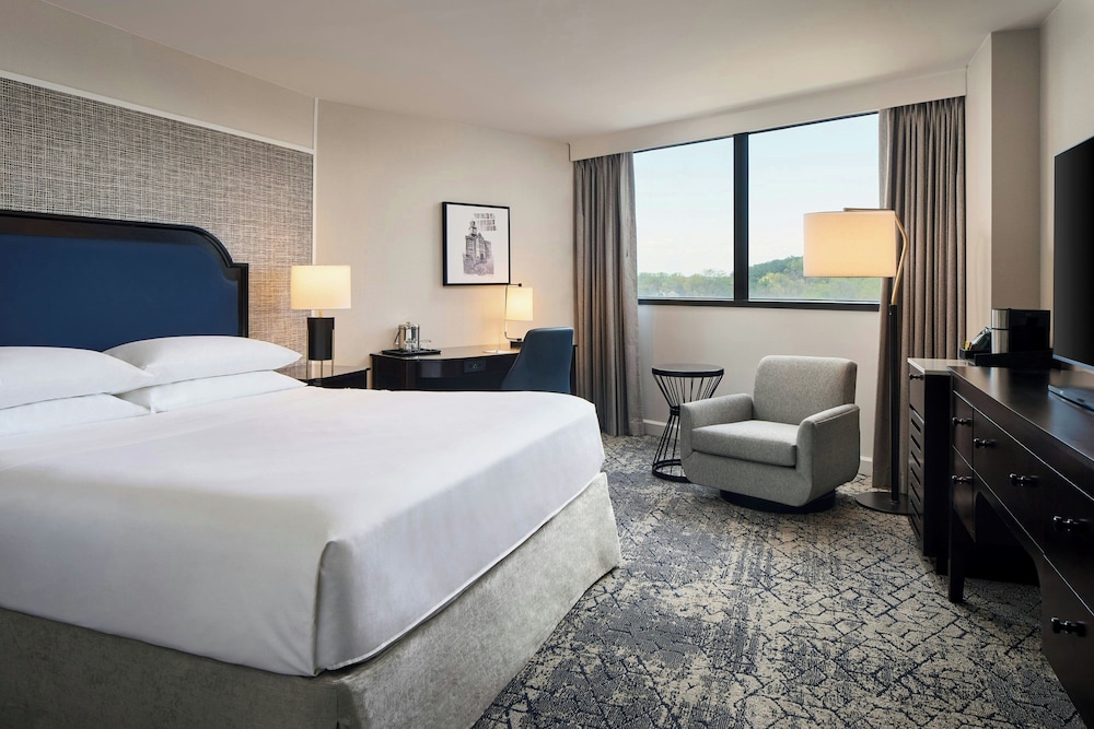 Sheraton Baltimore North Hotel - photo 14