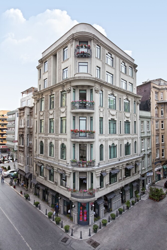 Karakoy Rooms — 4-Star Luxury Hotel in Istanbul, Turkey