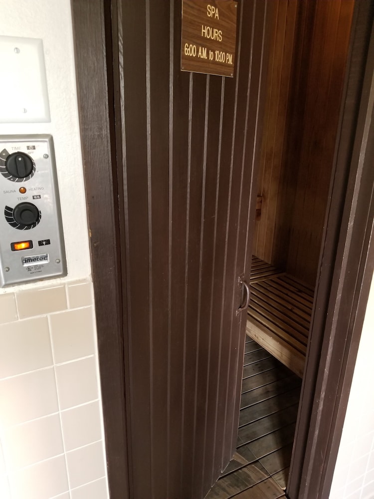Super 8 by Wyndham Fort Collins - photo 19