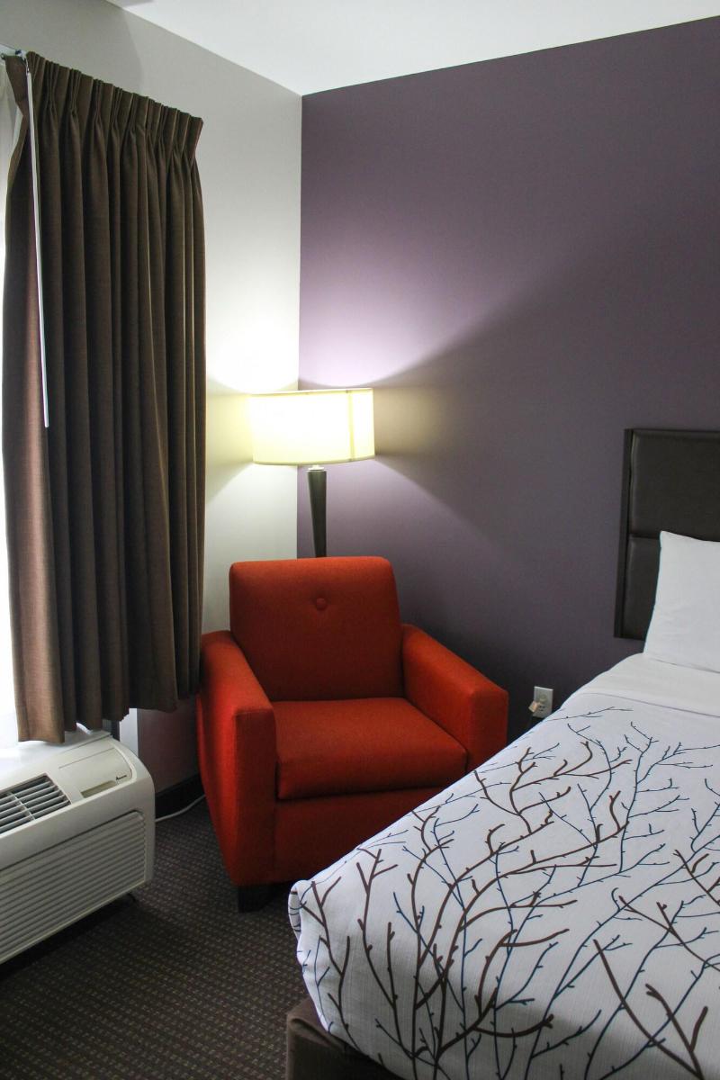Parkwood Inn & Suites - photo 38