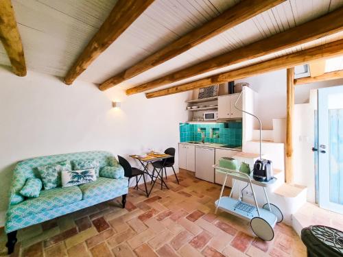 FLH Vale Judeu Rustic Mezzanine Cottage II — 4-Star Luxury Hotel in Loule, Portugal