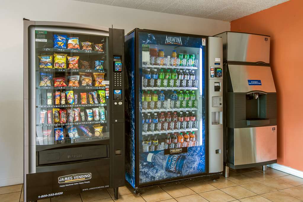 Motel 6 New Stanton PA - photo 24