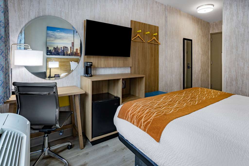 Days Inn by Wyndham Bronx NYC - photo 32