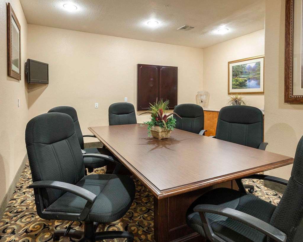 Comfort Suites Lake Charles - photo 31