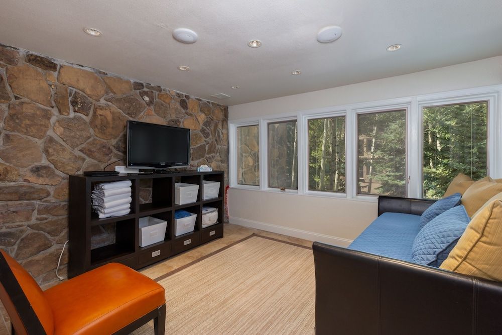 2708_Chateaux_Dumont_3Bed_Platinum - photo 8