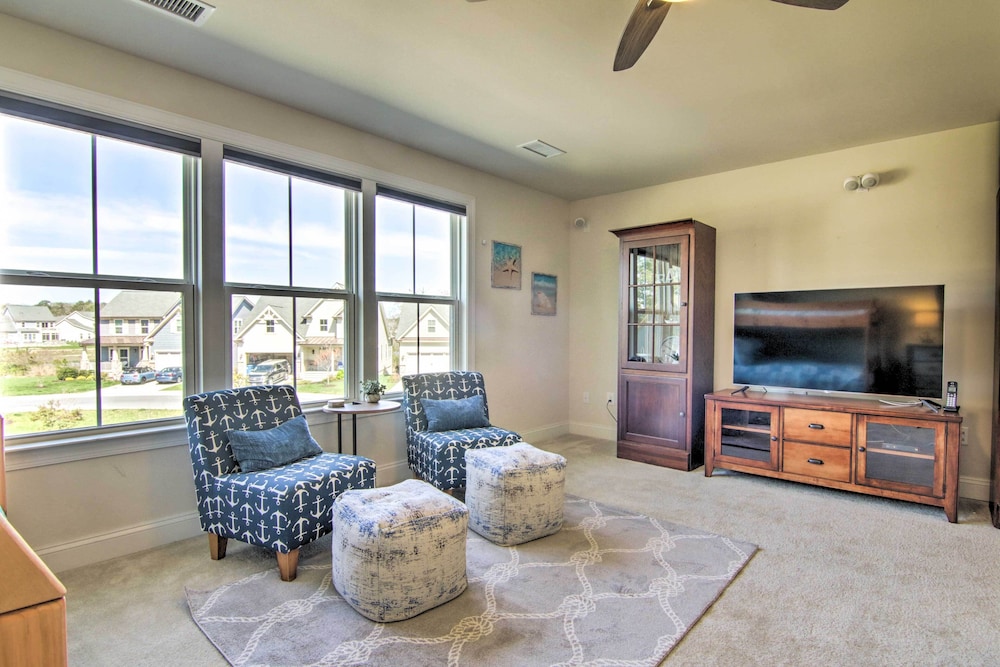 Resort Amenities & Screened Porch: Ocean View Home - photo 24