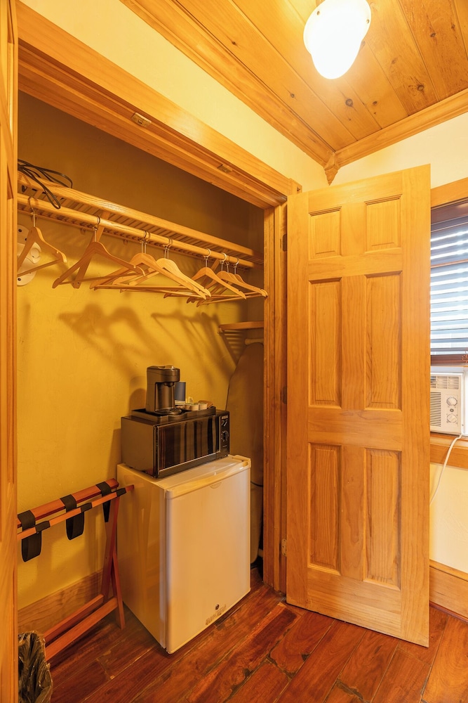 Ridgeway Inn - photo 59