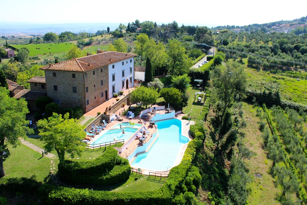 Borgo La Casaccia — 4-Star Luxury Hotel in Montaione, Italy