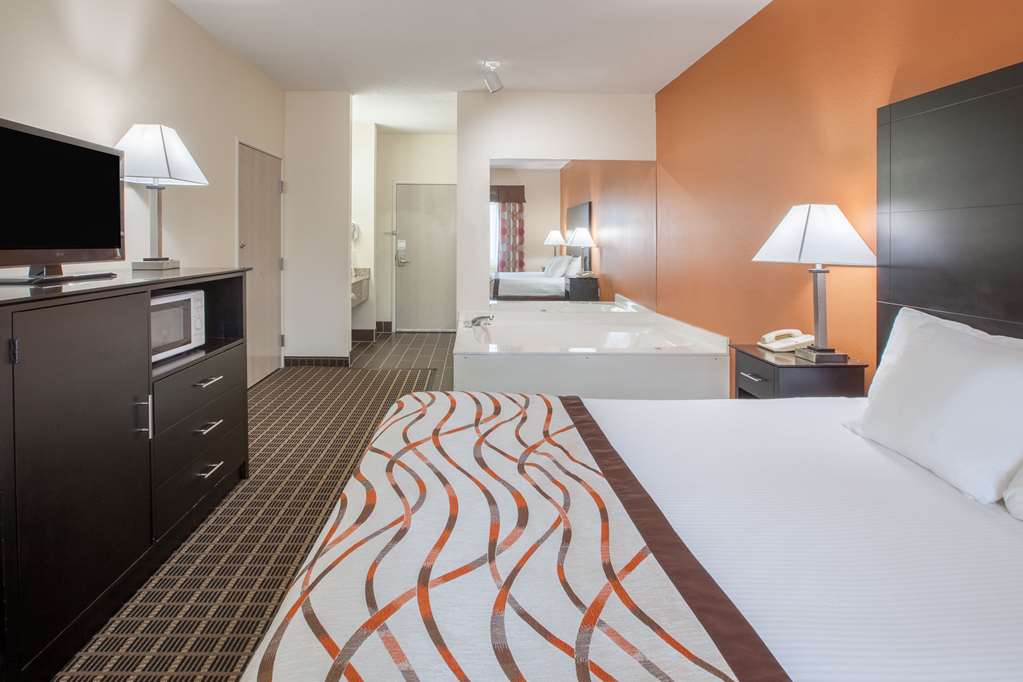 Baymont by Wyndham South Haven - photo 8