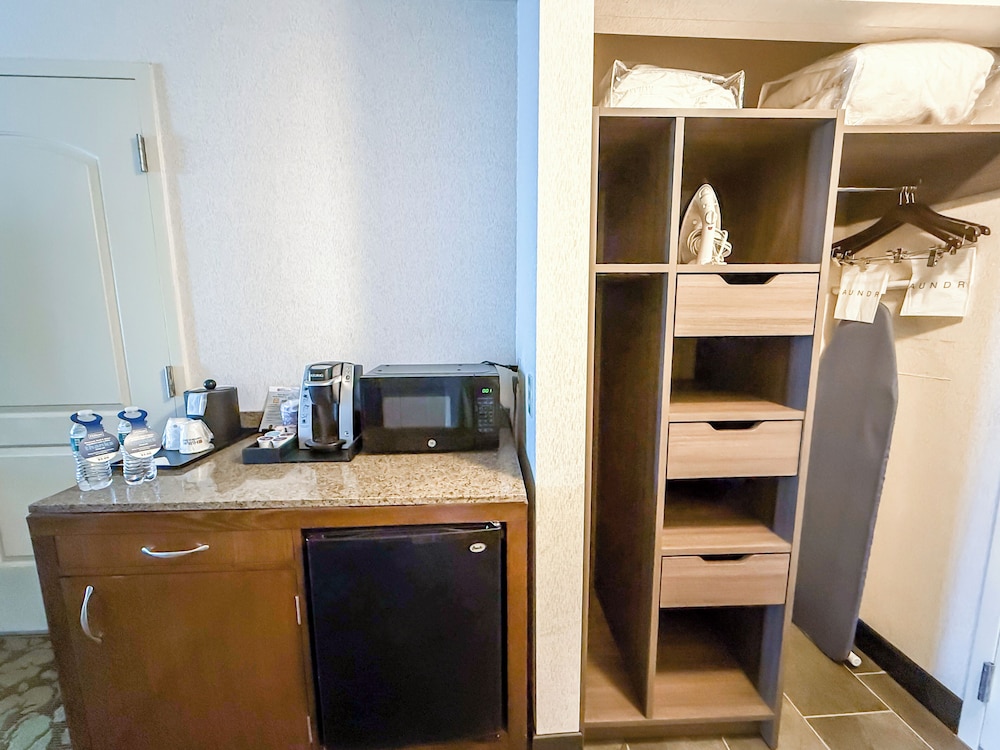 Hilton Garden Inn Gilroy - photo 9