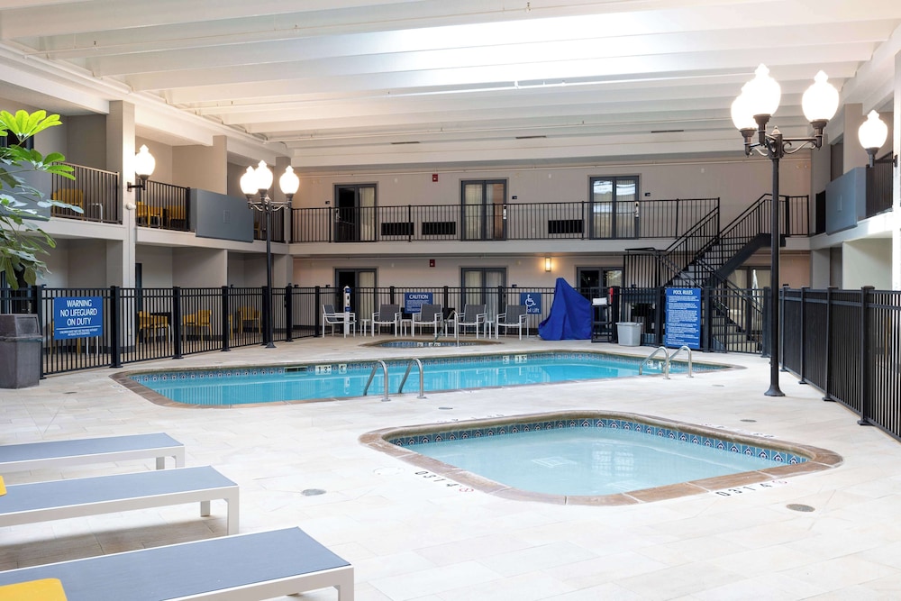 DoubleTree by Hilton Austin MN - photo 19