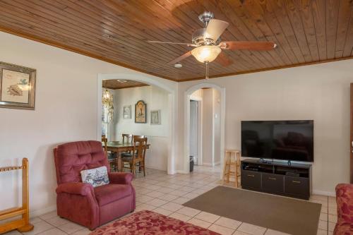 Papas Place by Oak Island Accommodations - photo 39