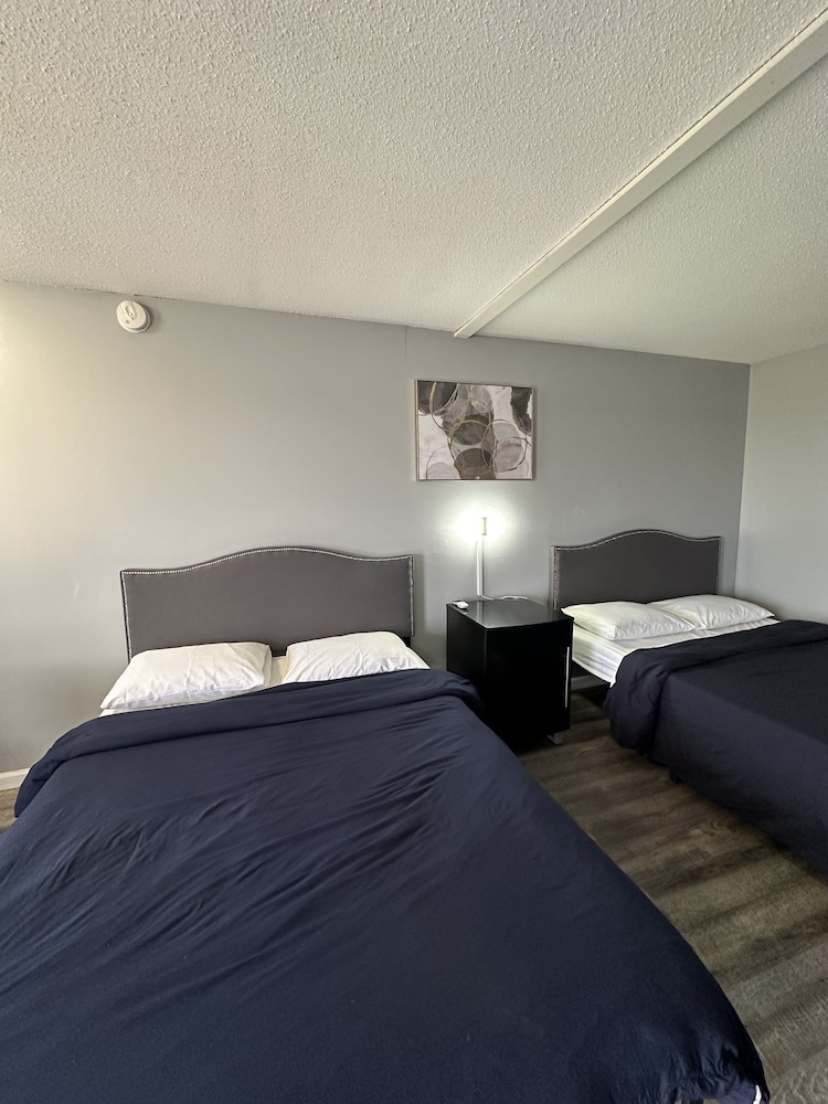Paxton Inn Motel - photo 11