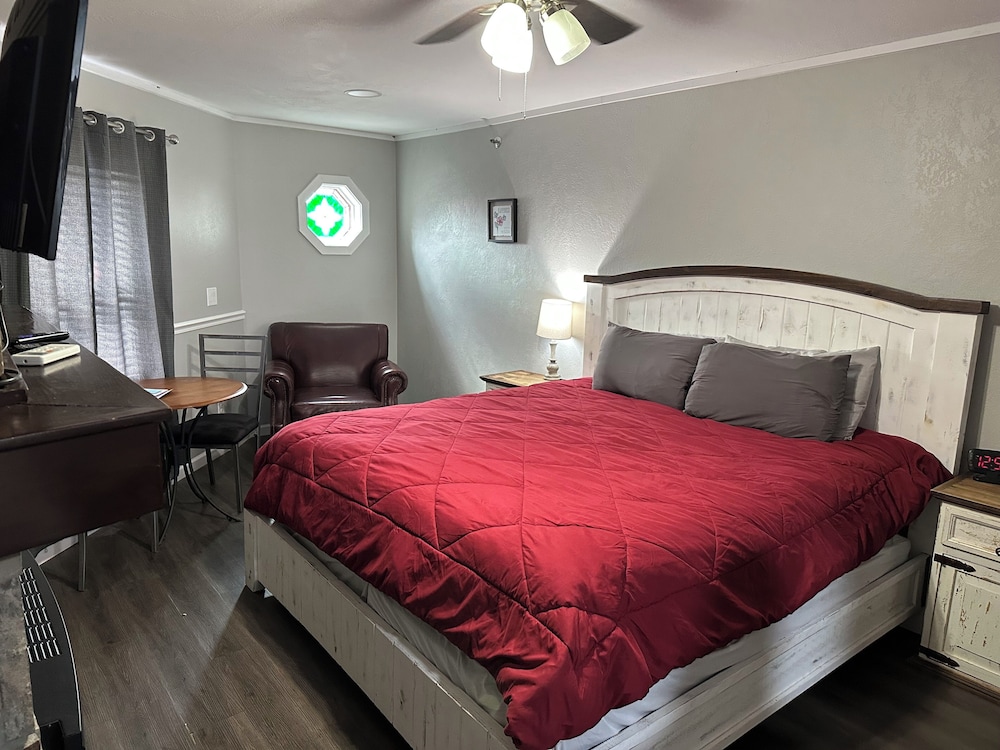 Heidi Motel Helen - featured photo