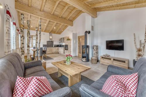 Pension und Ferienchalets Zum Lebzelter — 5-Star Luxury Hotel in Freyung, Germany