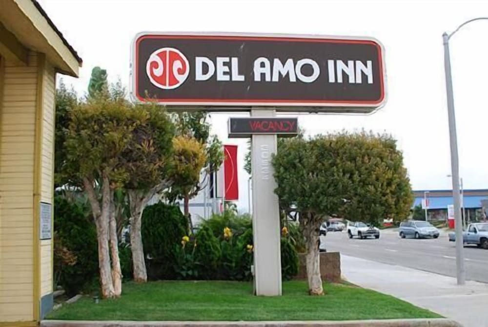 Del Amo Inn - photo 41
